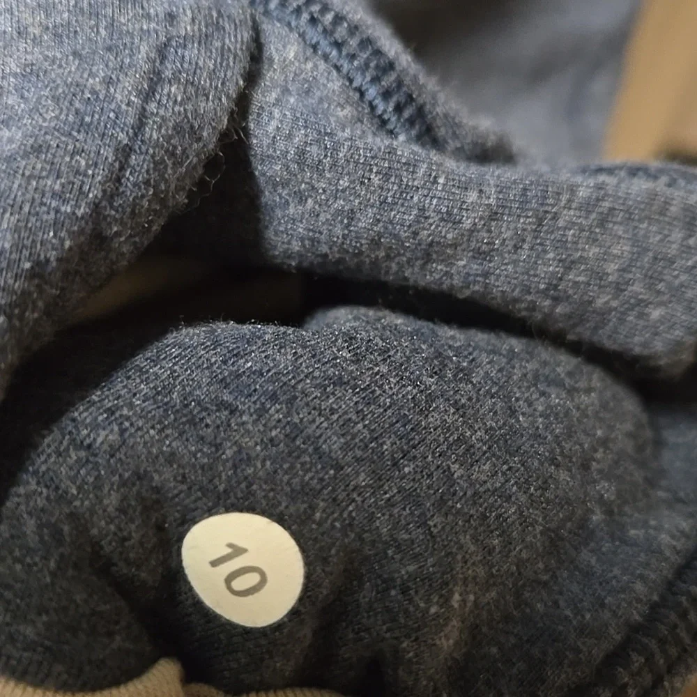 Lululemon Serenity Hoodie - Picture 4 of 5